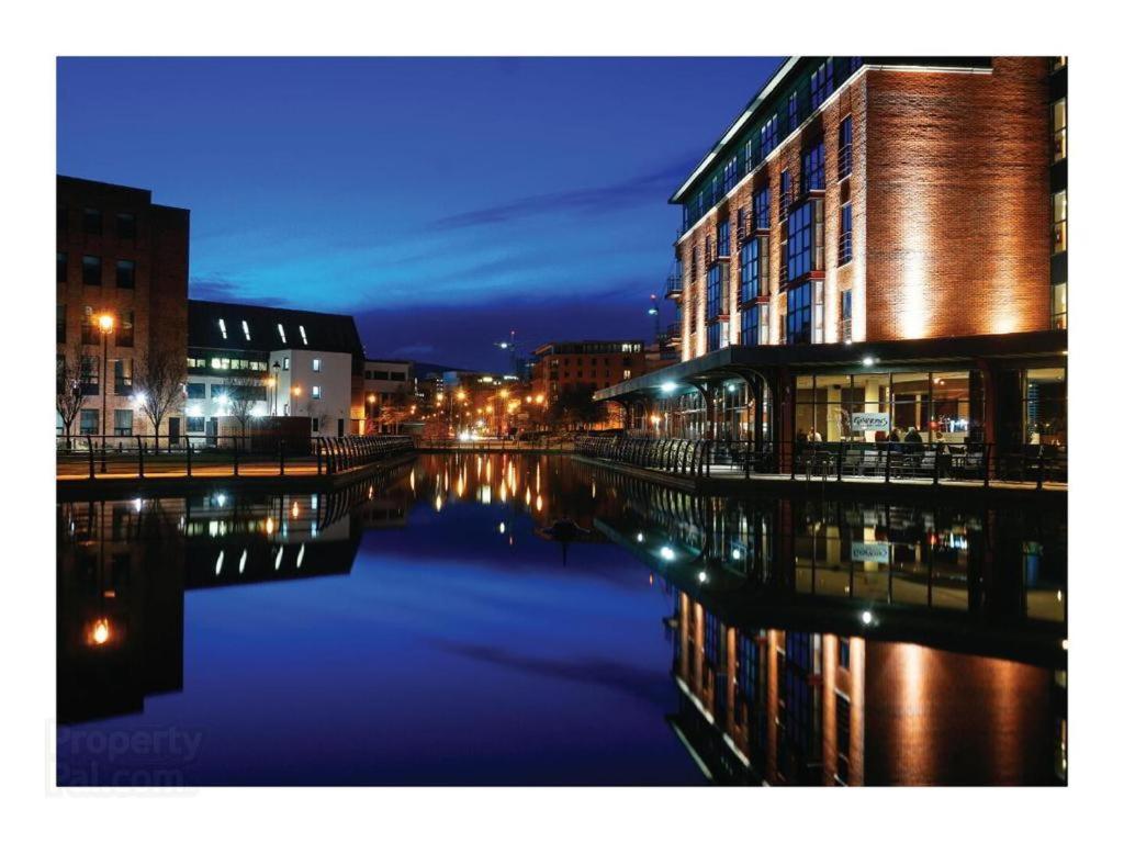 Aqua Dream Luxury Apartment-Coyles Place At Portland 88 Belfast Exterior foto